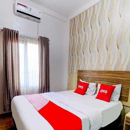 Oyo 90263 Hotel Diva Golf Bengkulu Exterior photo
