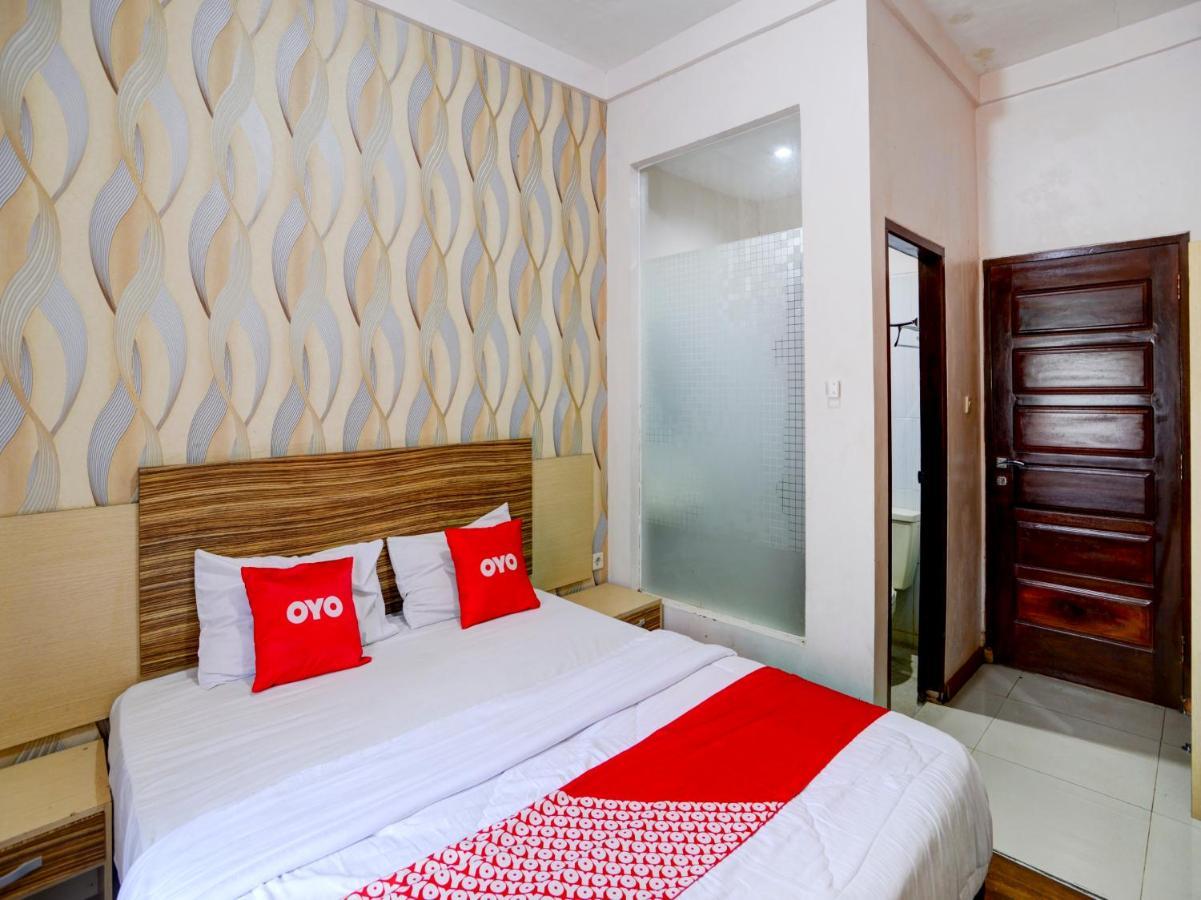Oyo 90263 Hotel Diva Golf Bengkulu Exterior photo